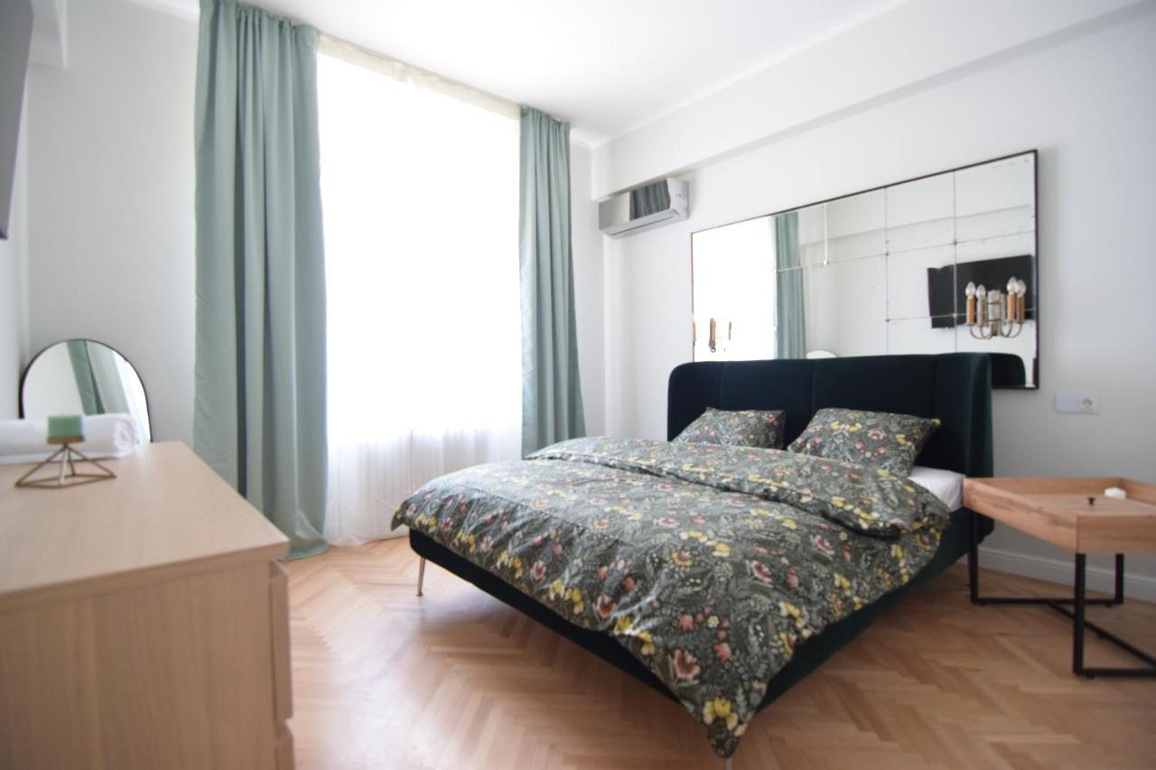 Beautiful Apartment In Old City Bukurešť Exteriér fotografie