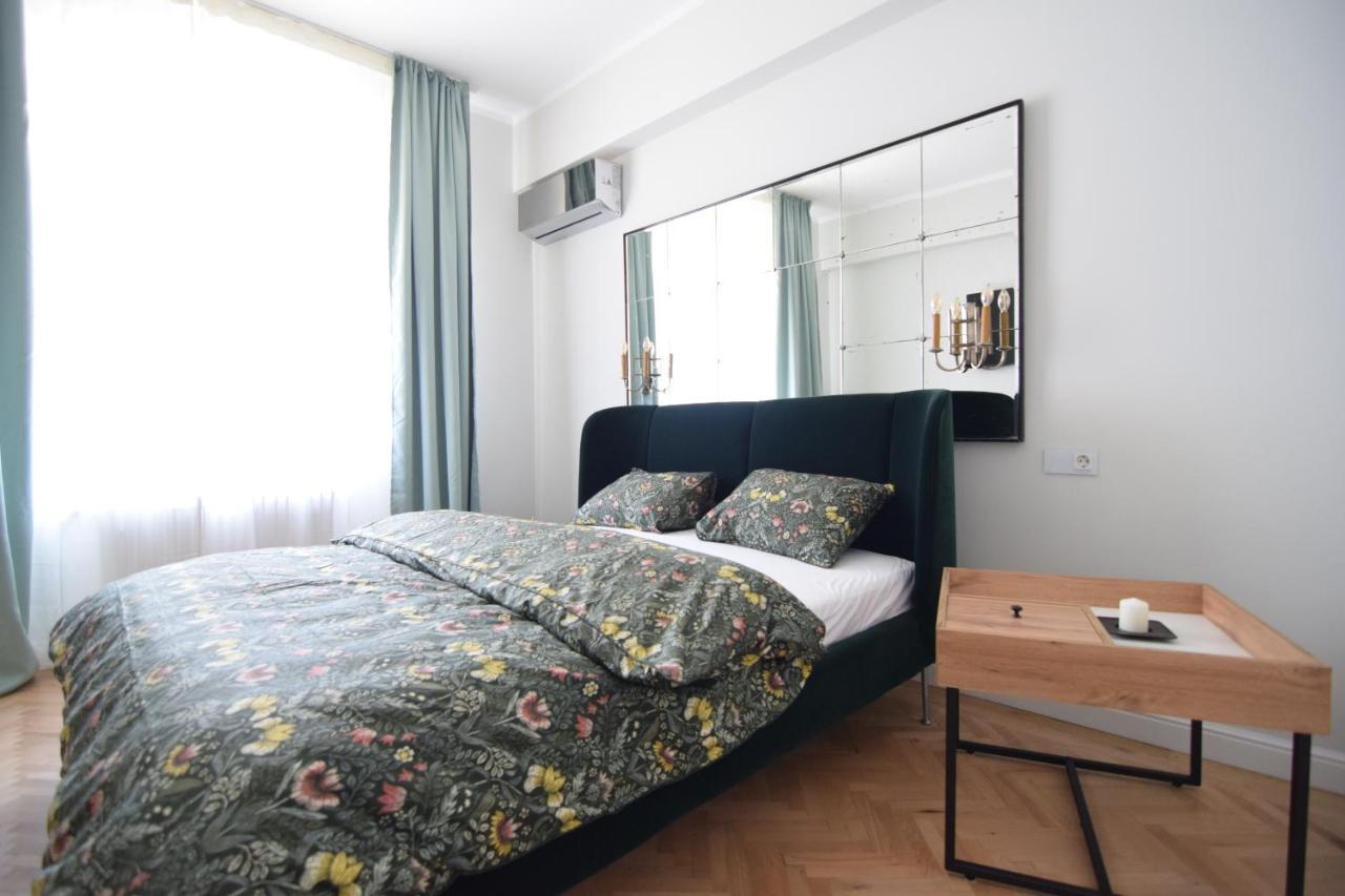 Beautiful Apartment In Old City Bukurešť Exteriér fotografie